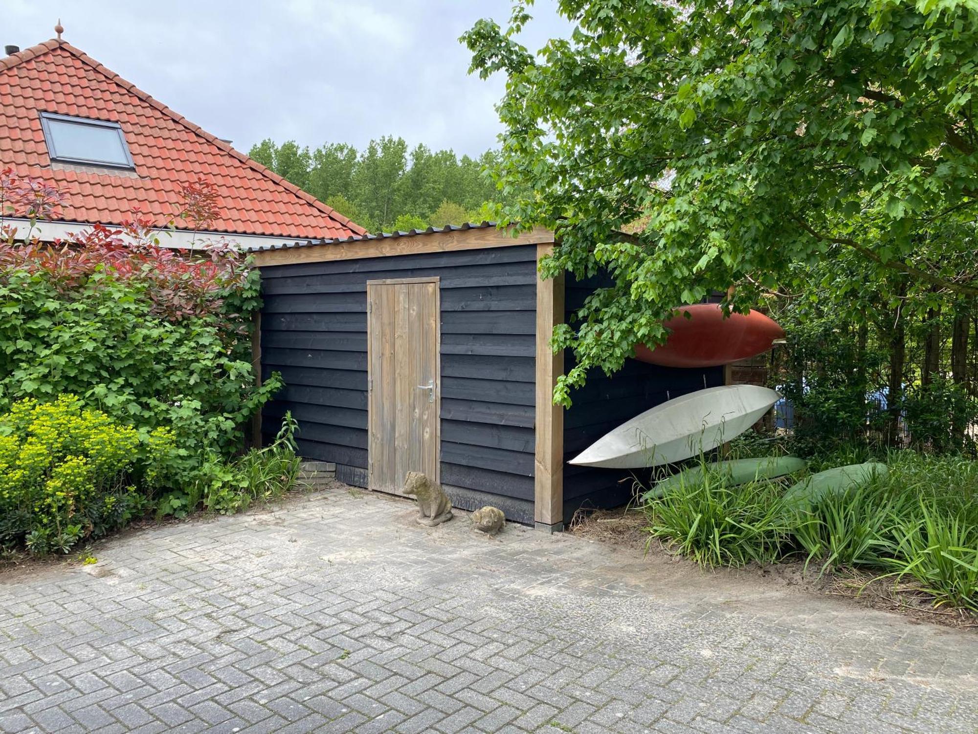 Villa Riverside Met Hottub, Eigen Aanlegsteiger, Zwemtrap, Trampoline En Kano'S Zeewolde Esterno foto