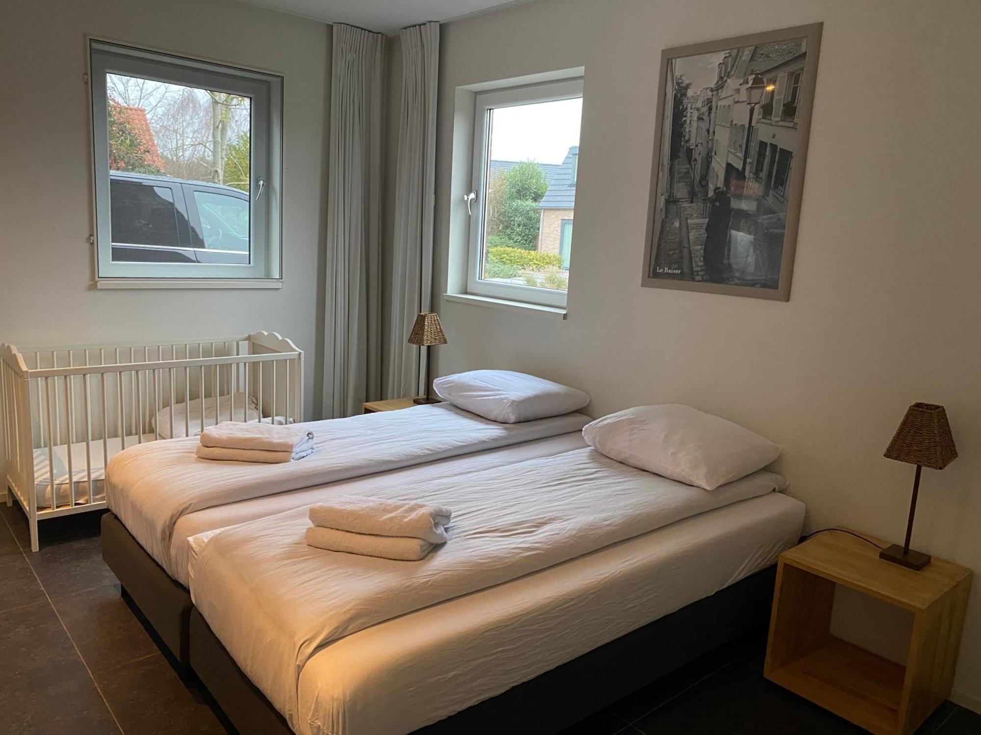 Villa Riverside Met Hottub, Eigen Aanlegsteiger, Zwemtrap, Trampoline En Kano'S Zeewolde Esterno foto